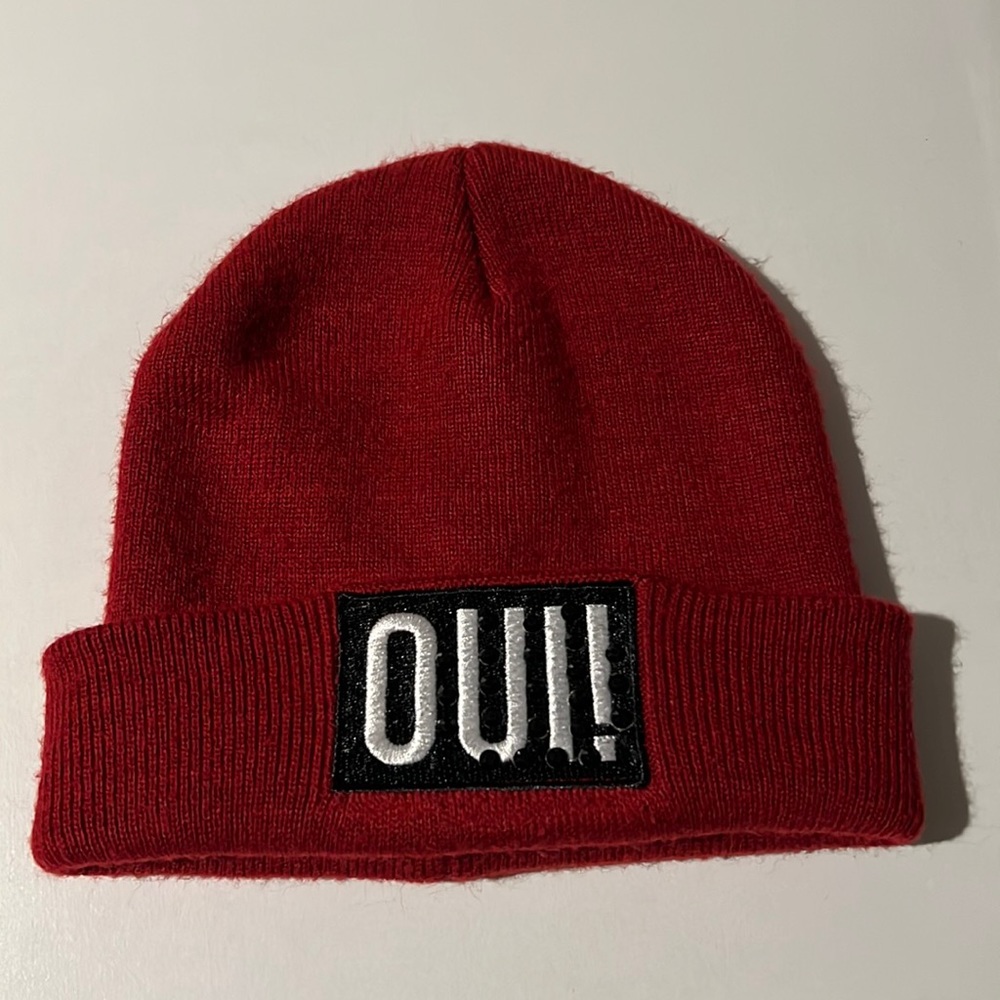 Tally Weijl Oui! logo beanie
